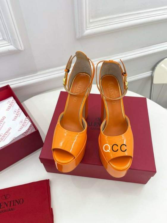 Picture of Valentino Shoes _SKUValentinosz35-426CXC091820366